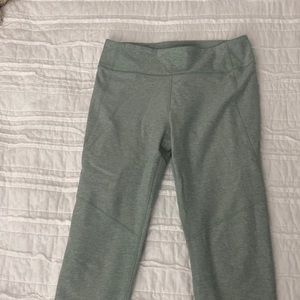 Outdoor Voices ankle length leggings.